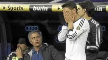 مورينيو يحدد هوية البديل المثالي لخلافة أوزيل في صفوف ريال مدريد